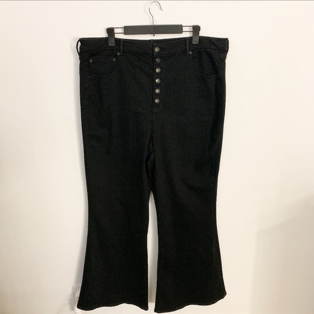 American Eagle AE Black Stretch Curvy Highest Waist Flare Jeans size 22 button